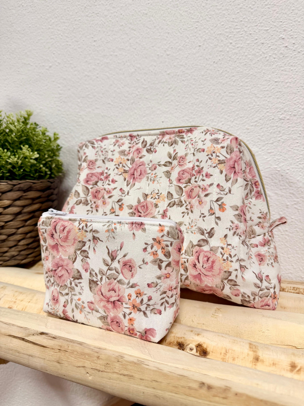 Necessaire